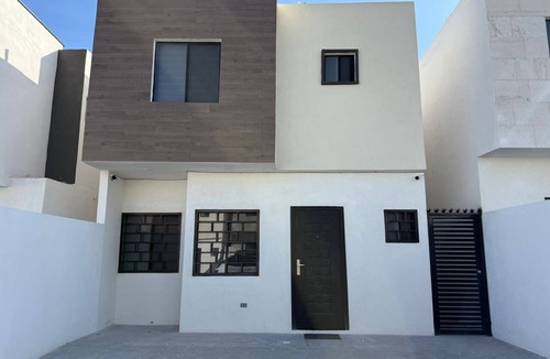 Saltillo House | Casa La Amistad. Comfortable home with 3 bedrooms and 2.5 baths