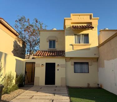 Hermosillo House | Casa privada con estacionamiento