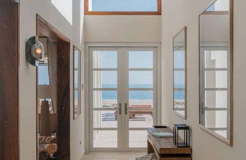 La Ribera Villa | Casa Solana North - Beautiful Beach Front Villa with Private Pool, 5 bedrooms