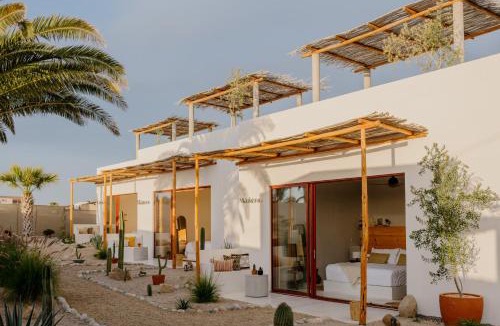 Todos Santos Hotel | CasaBlancoMadera