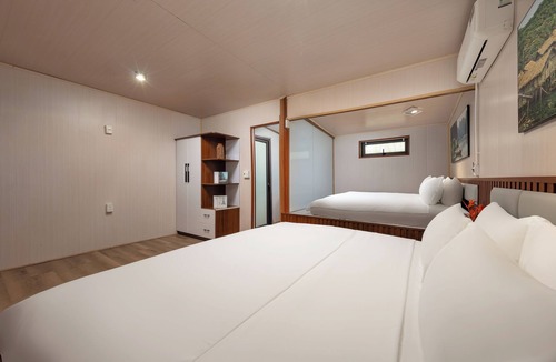 Cat Hai Boat Rental | Cat Ba Fishing Village Bay House