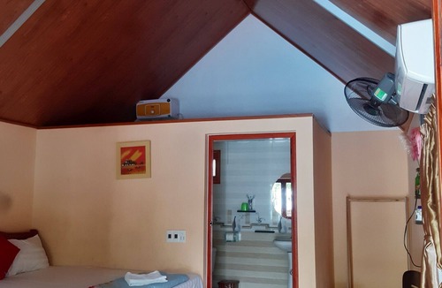 Cat Hai Resort | CAT BA PARK HOMESTAY