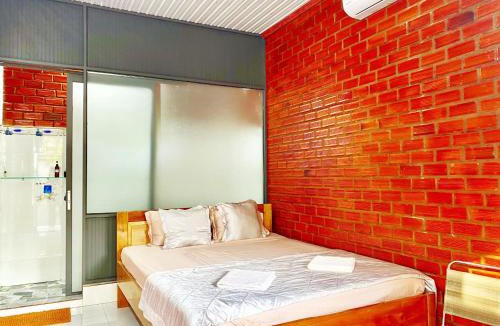 Quan Tom Hotel | Cat Tien Backpackers Hostel