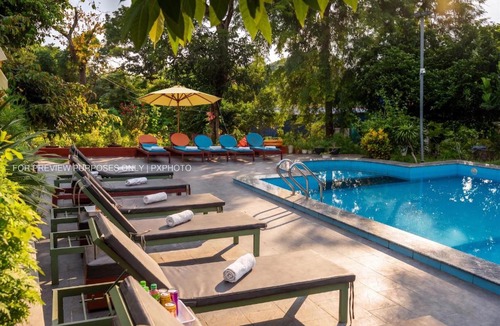 Tran Chau House | Catba Papillon Garden Bungalows & Resort