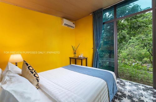 Tran Chau House | Catba Papillon Garden Bungalows & Resort