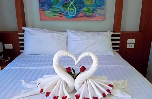 Khanom Hotel | CC Beach Resort