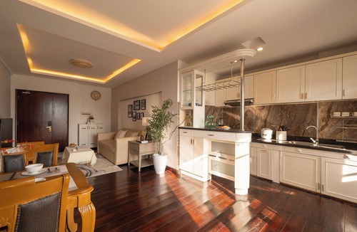 Bach Dang Riverside Apartment | Central Garden 2BR, Bright Apartment in District 1, Great Location