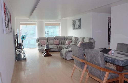 Reforma Apartment | Centrally located in the heart of Reforma, 3 minutes from Chapultepec Park.