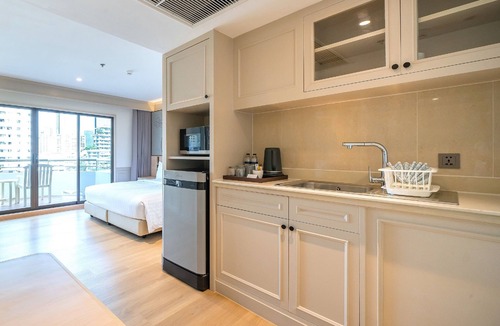 Nana Hotel | Centre Point Sukhumvit 10