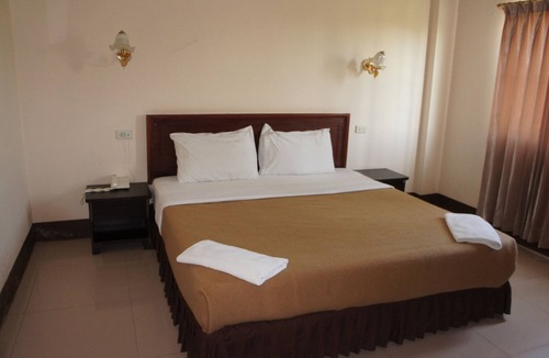 Vientiane Hotel | Chaleunehoung Hotel