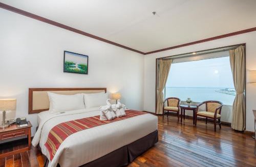 Pakse Hotel | Champasak Grand Hotel