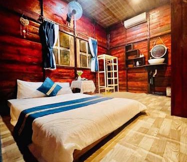 Tam Ky Bed & Breakfast | Chang Villa& Restaurant