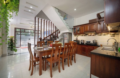 Ngu Hanh Son House | Charming 4-bedroom house with AC and WiFi in enchanting Đà Nẵng