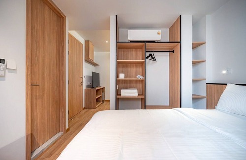 Wang Burapha Phirom Hotel | Charoen One