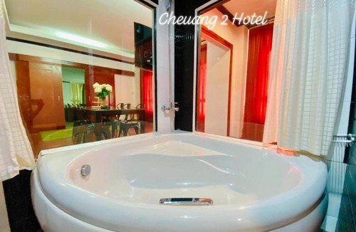Vientiane Hotel | Cheuang Vanavong 2