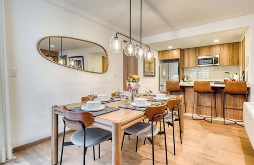 Hipodromo Apartment | Chic 2BR in Condesa Rooftop Pool Fast WiFi