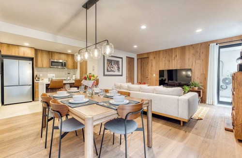 Hipodromo Apartment | Chic 2BR in Condesa Rooftop Pool Fast WiFi