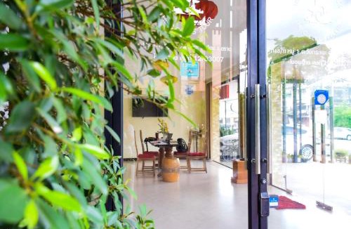 Bang Phra Hotel | Chivapuri Trat