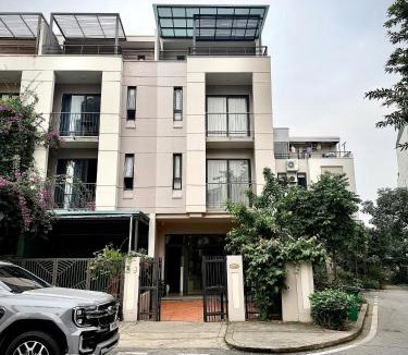 Ha Long Apartment | Chuỗi Villa 5 Phòng Ngủ Royal Lotus Hạ Long - GIáp Biển