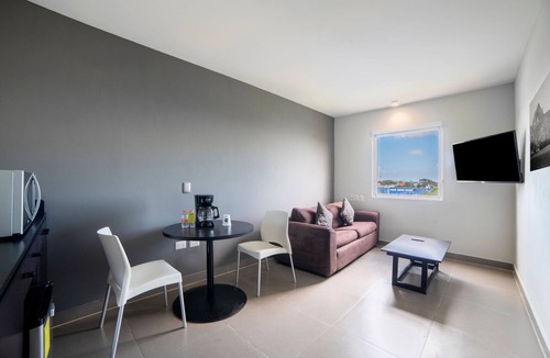 Ciudad del Carmen Hotel | City Express Junior by Marriott Ciudad Del Carmen Aeropuerto