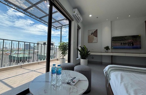 Nhat Tan Apartment | City light Apartment - near West Lake