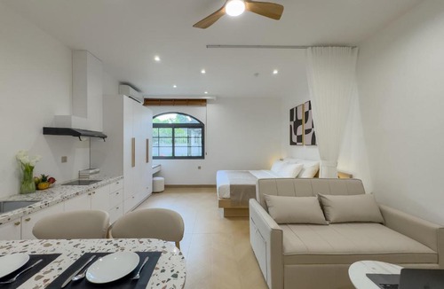 Thao Dien Hotel | CityHouse NEST Metro Thao Dien