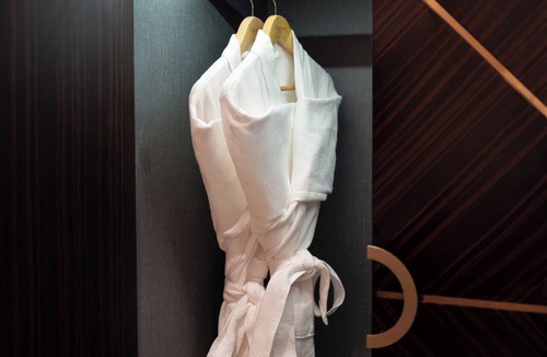 Hang Buom Hotel | Classyc Hotel Hang Buom