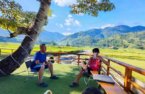 Mu Cang Chai House | Clubhouse Mebayluon Paragliding-Homestay with Paragliding, Camping, Swiming Pool
