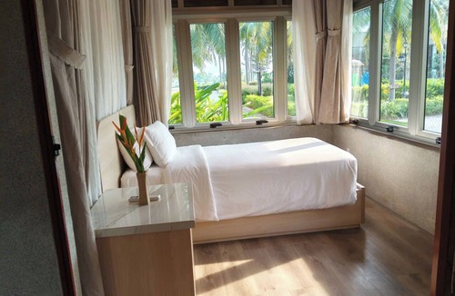 Tu Nghia Hotel | Cocoland River & Beach Resort