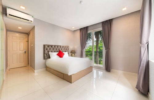 Phu My Hung Hotel | Collection O Sunshine Garden Hotel - Near SECC