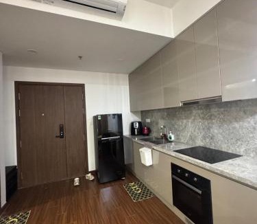 Gia Lam Apartment | Comfortable 1BR Plus MasteriOCP Apartment