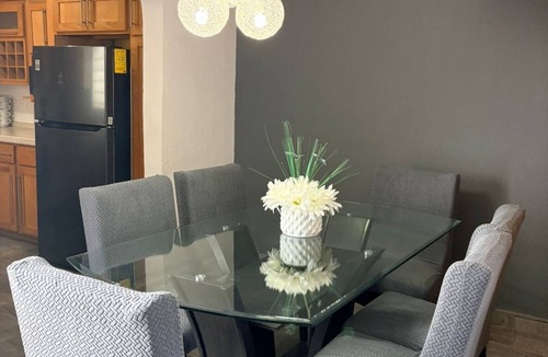 Juarez Municipality House | Comfortable and equipped house close to the consulate, 12 minutes away and international bridge.