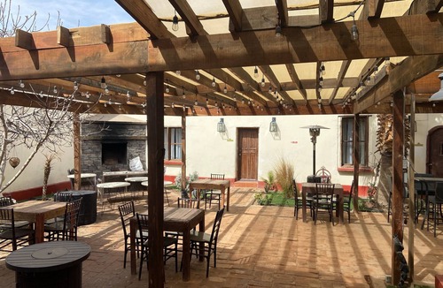 Ciudad Juarez Hotel | Comfortable room in boutique Hotel Villa Reyna in historic house built in 1900!