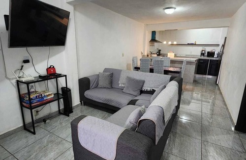 Los Reyes Apartment | Cozy 2-bedroom apartment in Los Reyes Acaquilpan with WiFi and parking space