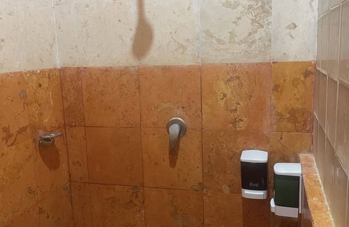Downtown Holbox Apartment | Cozy apartment in charming Holbox with AC, WiFi cuarto en planta baja