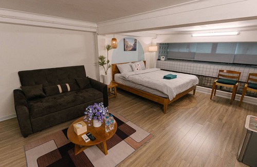Hang Bo Apartment | Cozy Apartment with Sofa Bed - Projector