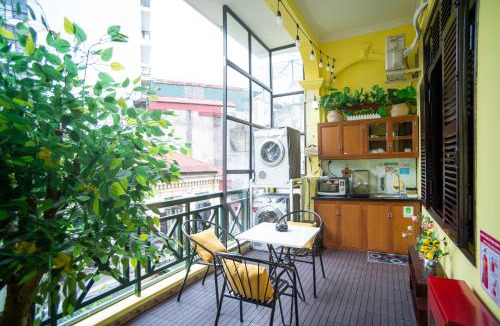 Old Quarter Apartment | CozyPosy Premier Apartment