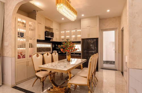 Thu Thiem Villa | D2 Center Pool Villa with 6 bedrooms