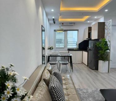 Ngu Hanh Son Apartment | Da Nang Daisy Apartment 1 Beach View