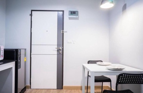 Chang Phueak Apartment | Deluxe Apartment for rent in Chiangmai (DVR-2)