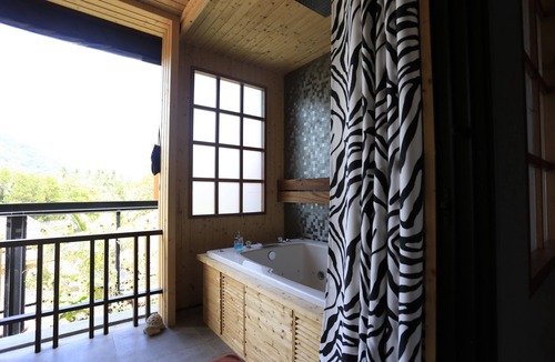 Lamai City Center Resort | Deluxe Balcony Suite 6