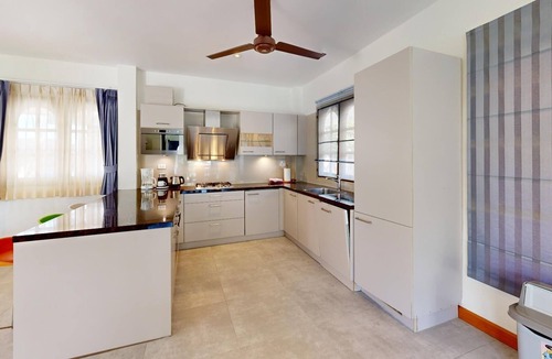 Moo 5 House | deluxe villa for 6 guests in beach resort