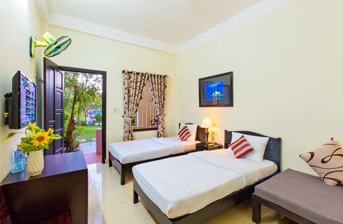 Cam Chau House | Do River Homestay