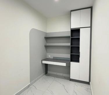 District 9 Apartment | Dona