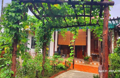 Quan Tom House | Du Yên Garden Of Blessings