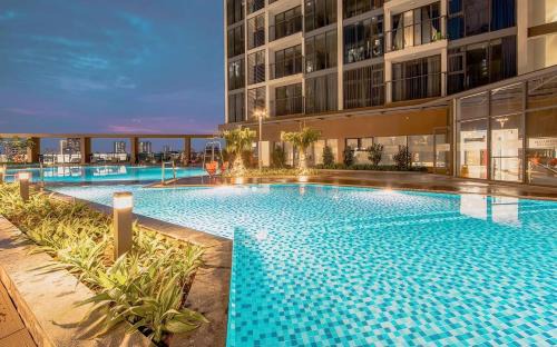 Tan Thuan Tay Apartment | Eco Green Saigon - Free Gym & Netflix & Pool