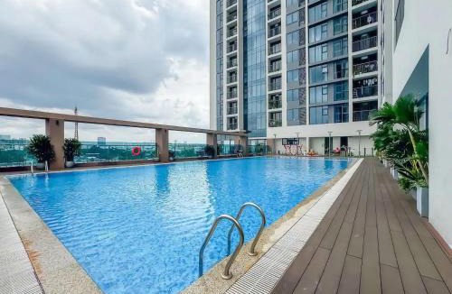 Tan Thuan Tay Apartment | Eco Green Saigon - Free Gym & Netflix & Pool