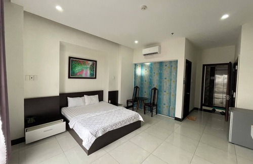 Binh Thanh Hotel | Edenroc Hotel