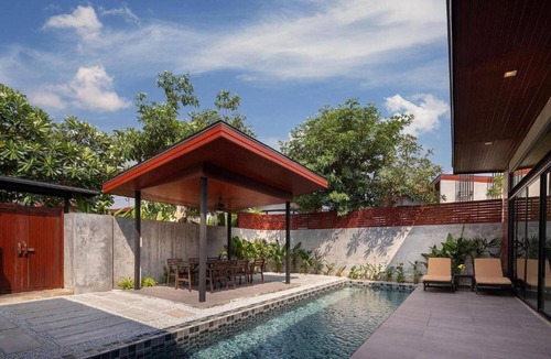 Na Kluea House | Elegant Deluxe Pool Villa Retreat