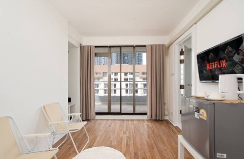 Ploenchit Apartment | Elegant King BR Apt& Bathtub, BTS Central BKK BTB8